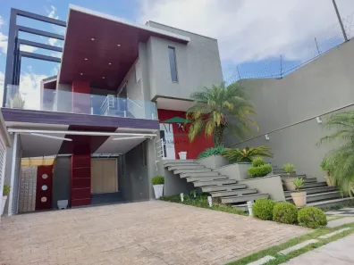 Sobrado com 3 Quartos à venda, 270m² no Vila Oliveira, Mogi das Cruzes