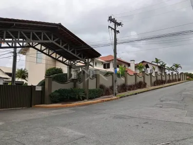 Lote/Terreno à venda, 728m² no Bom Retiro, Joinville
