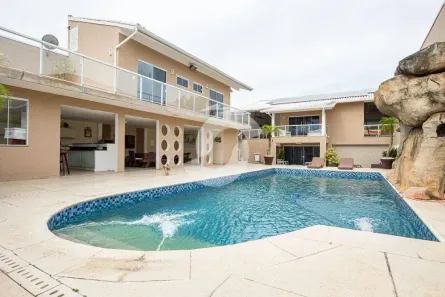 Casa com 6 Quartos à venda, 602m² no Camboinhas, Niterói