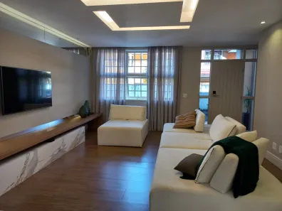 Casa com 3 Quartos à venda, 436m² no Mosela, Petrópolis