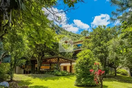 Casa com 4 Quartos à venda, 273m² no Itaipava, Petrópolis