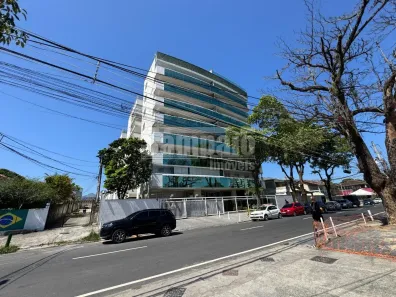 Apartamento com 3 Quartos para alugar, 246m² no Campo Grande, Rio de Janeiro