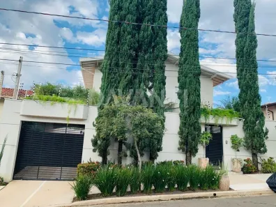 Sobrado com 4 Quartos para alugar, 430m² no Parque Terranova, Valinhos