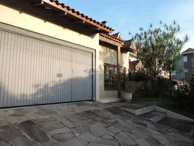 Casa com 3 Quartos à venda, 280m² no Jardim Itu, Porto Alegre