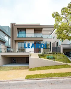 Casa de Condomínio com 4 Quartos à venda, 400m² no Alphaville, Santana de Parnaíba