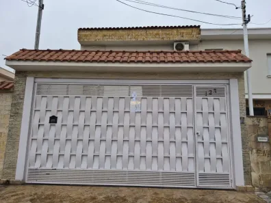 Casa com 3 Quartos à venda, 225m² no Jardim Japão, São Paulo