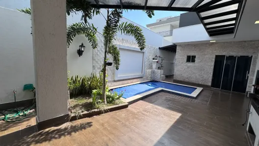 Casa de Condomínio com 3 Quartos à venda, 220m² no Petrópolis, Várzea Grande