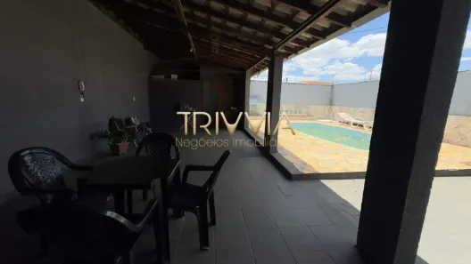 Casa com 3 Quartos à venda, 183m² no Santa Mônica, Uberlândia