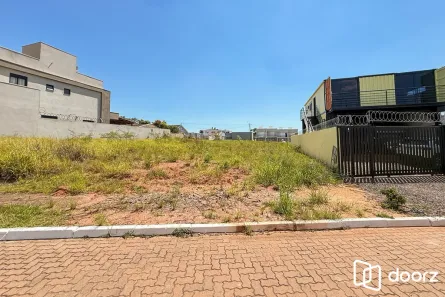 Lote/Terreno à venda, 303m² no Igara, Canoas
