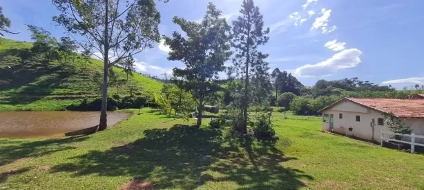 Fazenda/Sítio com 3 Quartos à venda, 120m² no Parque Residencial Alvorada, Caçapava