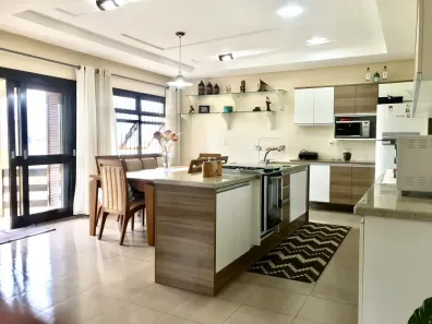 Casa com 3 Quartos à venda, 217m² no Nossa Senhora da Saúde, Caxias do Sul