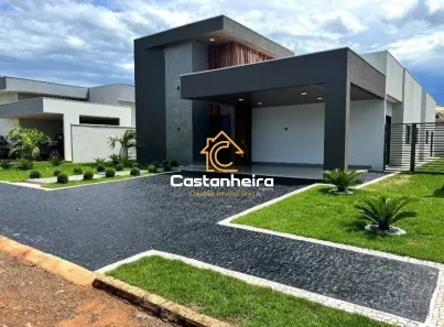Casa de Condomínio com 4 Quartos à venda, 240m² no Loteamento Caribe, Palmas