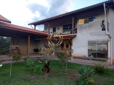 Fazenda/Sítio com 3 Quartos à venda, 200m² no Área Rural de Pindamonhangaba, Pindamonhangaba