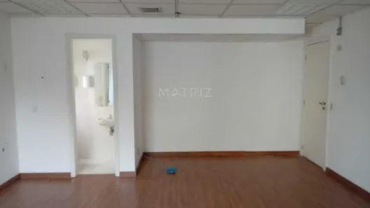 Sala Comercial para alugar, 32m² no Vila Olímpia, São Paulo