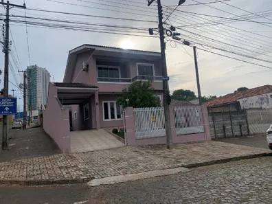 Casa com 4 Quartos à venda, 180m² no Uvaranas, Ponta Grossa