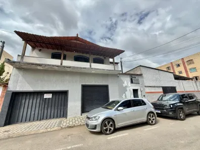 Casa com 12 Quartos à venda, 500m² no Centro, Vespasiano