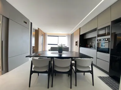 Apartamento com 2 Quartos à venda, 127m² no Coqueiros, Florianópolis