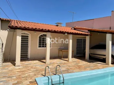 Casa com 3 Quartos à venda, 127m² no Residencial Gramado, Uberlândia