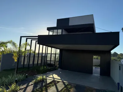 Casa de Condomínio com 3 Quartos à venda, 185m² no Jardins Parma, Senador Canedo