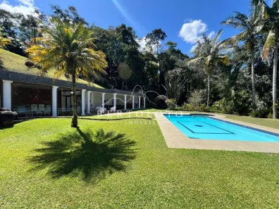 Casa com 4 Quartos para venda ou aluguel, 401m² no Cuiabá, Petrópolis
