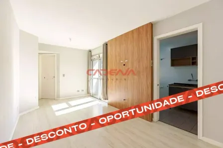 Apartamento com 2 Quartos para alugar, 53m² no Centro, Curitiba