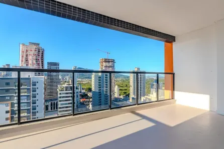 Apartamento com 3 Quartos à venda, 130m² no Meia Praia, Itapema
