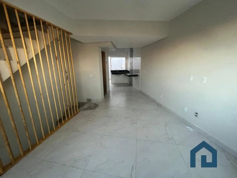 Casa com 2 quartos — Céu Azul, Belo Horizonte