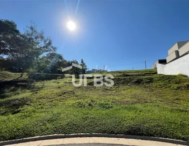 Lote/Terreno à venda, 332m² no Jardins Bolonha, Senador Canedo