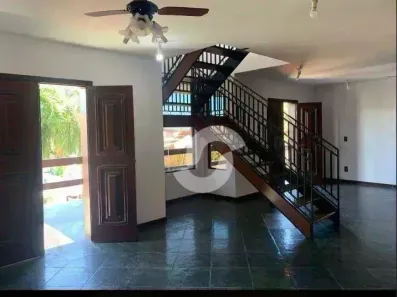 Casa com 4 Quartos à venda, 380m² no Camboinhas, Niterói
