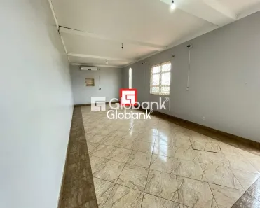 Sala Comercial com 7 Quartos para alugar, 2000m² no Ibituruna, Montes Claros