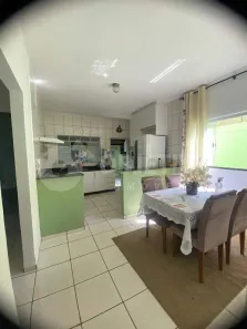 Casa com 3 Quartos à venda, 150m² no Jardim Canaã, Uberlândia