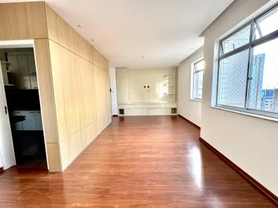 Apartamento com 3 Quartos para alugar, 120m² no Savassi, Belo Horizonte
