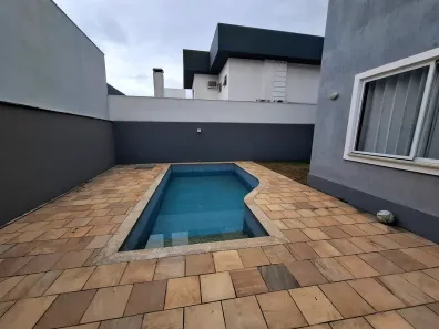 Casa com 4 Quartos para venda ou aluguel, 200m² no Lagoa, Macaé