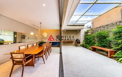 Casa com 3 Quartos à venda, 420m² no Vila Madalena, São Paulo