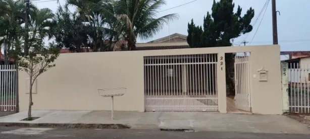 Casa com 3 Quartos para alugar, 110m² no Residencial Veneza, Londrina