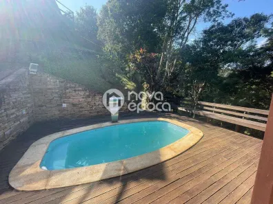 Casa de Condomínio com 3 Quartos à venda, 250m² no Pedro do Rio, Petrópolis