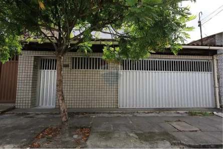 Casa com 6 Quartos à venda, 322m² no Cordeiro, Recife