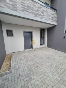 Sobrado com 3 Quartos à venda, 104m² no Gravatá, Navegantes