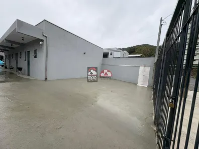 Kitnet com 1 Quarto para alugar, 35m² no Cidade Jardim, Caraguatatuba