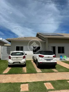 Casa de Condomínio com 3 Quartos à venda, 7968m² no Petrópolis, Várzea Grande