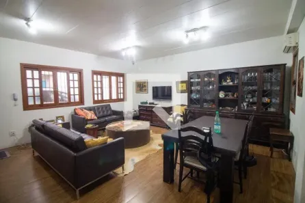 Casa com 3 Quartos à venda, 215m² no Vila Cordeiro, São Paulo