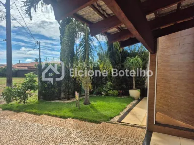 Casa de Condomínio com 3 Quartos à venda, 275m² no Minas Gerais, Uberlândia