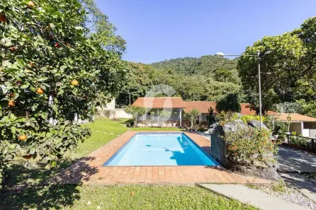 Fazenda/Sítio com 5 Quartos à venda, 300m² no Engenho do Mato, Niterói