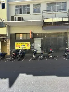 Sala Comercial para alugar, 300m² no Centro, Uberlândia