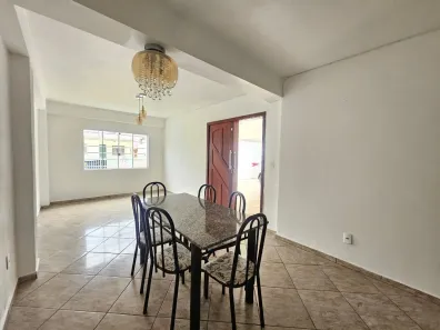 Casa com 6 Quartos à venda, 258m² no Barreiros, São José