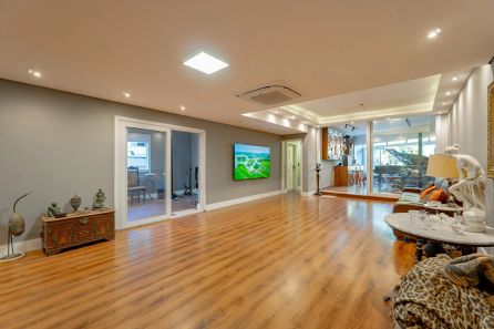 Apartamento com 3 Quartos para venda ou aluguel, 155m² no Moinhos de Vento, Porto Alegre