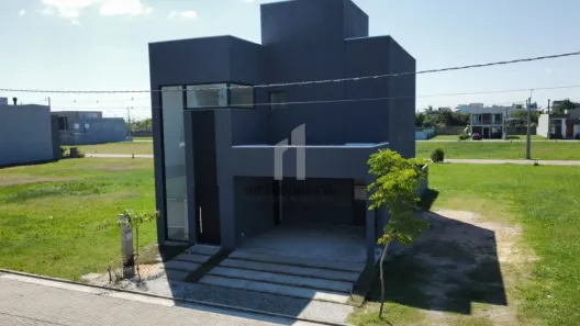 Casa de Condomínio com 3 Quartos à venda, 180m² no Sans Souci, Eldorado do Sul