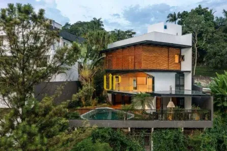 Casa de Condomínio com 4 Quartos para alugar, 661m² no Jardim Vitória Régia, São Paulo