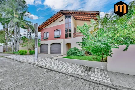 Casa com 4 Quartos à venda, 335m² no Centro, Blumenau