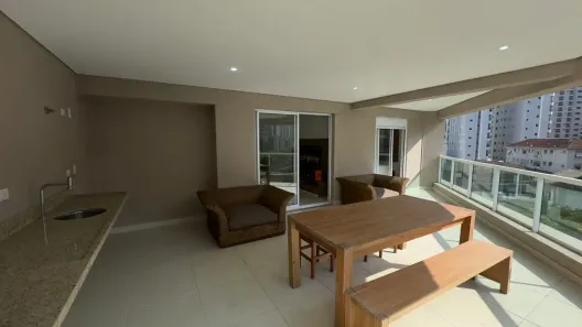 Apartamento com 3 Quartos para alugar, 135m² no Pitangueiras, Guarujá